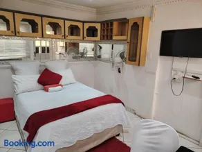 Lytton Cresent B&B - Image 2