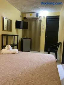 Hotel Oasis Beach Club - Image 2