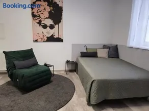 Offbase Lodging No7 - Image 2