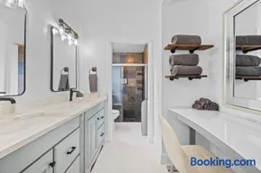 Luxurious Palm Beach Home - Image 3