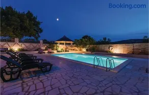 Four-Bedroom Holiday Home In Tribunj - Image 3
