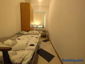 Hostel 01 - Image 2