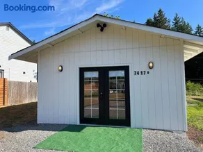 Modern Studio in MarysVille A Forest Haven - Image 3