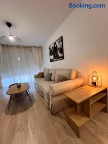 T2 Cosy avec Terrasse & 2 parkings privés - Image 1