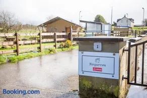Rosgarron Safari Canvas Lodge Glorious Glamping - Image 3
