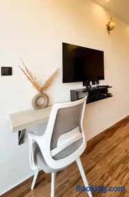 Luxury Apartment With Farm View - Image 2