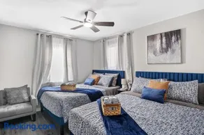 Charming Retreat with Pool Table in Chesterfield! - Image 3