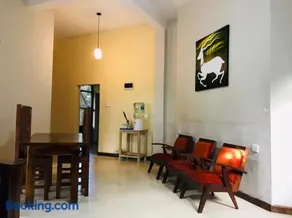 Travel Neth Lake Font Bungalow - Anuradhapuraya - Image 4