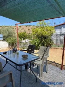 Serenity home Salamina - Image 1