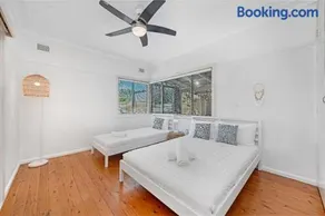 Sans Souci 4-Bedroom Home Near Beach - Image 1