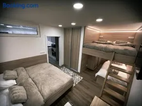 U Králíka, přízemní bezbarierové apartmány A,B,C,D - 50 metrů od vleku - přejdete v lyžácích, pod bobovou dráhou, parkování zdarma, lyžárna s vysoušeči bot, nový aquapark v docházkové vzdálenosti - Image 1