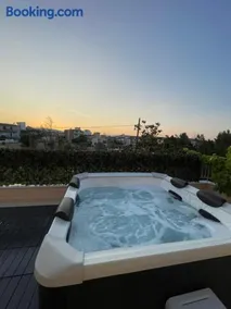 Villa Discover Evia - With Private Jacuzzi - Image 4