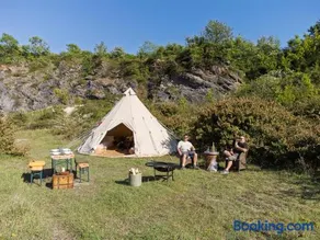 Stones and Stars Boutique Glamping in Radford Quarry - Image 4