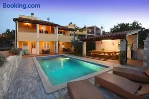 Villa Ulika - 3 apt for 4 persons - Image 1
