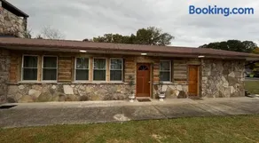 cozy cabin getaway - Image 2