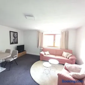 Ferienwohnung Unterkunft Royal - Image 2