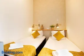 Contemporary apartment near the beach - Image 4