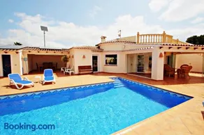 Villa avec terrasse, jardin et barbecue | Vue ville | Parfaite pour le travail à distance - Image 4
