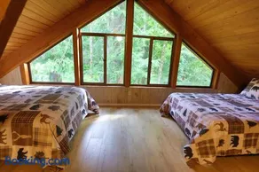 Chalet at Rainier Lodge (0.4 miles from the entrance) - Image 1