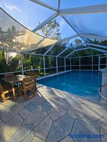 Piccadilly Beach House - Beautiful Updated Home, Private Pool, Tennis, Pickleball Minutes from Downtown 5th Ave & Beaches!!! - Image 3
