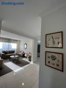 Modern 3BR House in Cobblebank, Near Melton, Great for Work Crews and Events - Image 4