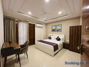 Hotel Capital Home & Apartment Rooms Near Maxx Hospital - Image 2