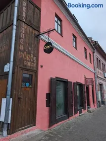 Céhes Guesthouse - Image 1