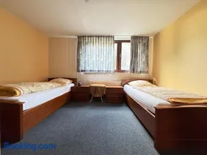 Midway Weser Hotel Nienburg - Image 3