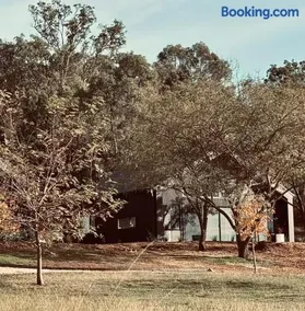 Villas at Small Batch Brewery & Hop Farm Mudgee - Image 2