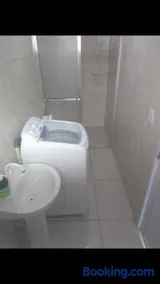 Casa com Piscina e Ar Condicionado - Image 1