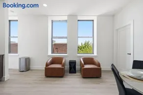 Central Newark Near FIFA Luxe Apt w Gym and Lounge) - Image 2
