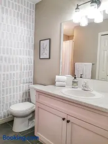 Bright 3 bed 3 bath House in Radium Hot Springs - Image 3