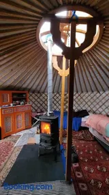Iceland yurt - Image 2