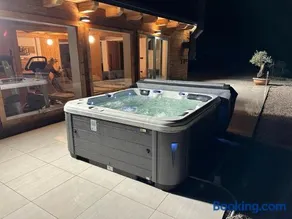 Chalet HerMes arT with pool and full privacy - Image 1
