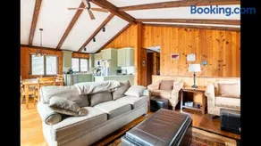 Beautiful Windham Chalet 2 minutes to the Mountain - Image 2