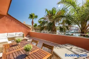 First line Penthouse in Puerto Sotogrande with Seaviews - Image 3