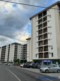 Imperial Lux Apartment - Image 5