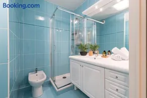 Nice 1 Bedroom downtown Carré d'Or with garage - Image 4