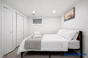 New 2BR Suite, Walk to Dining, Near Downtown - Image 4