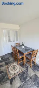 Well presented 3 Bed House- 9 Guests - Great for Leisure stays or Contractors -NG8 postcode - Image 3