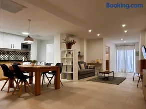 Amplio Apartamento Cerca Centro Histórico y Turia 5pax 2 Bath - Image 2