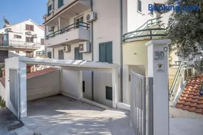 Luxury apartment Martinis with pool - Image 2