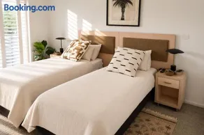 Oaks Pacific Blue Resort - Studio Lagoon Apartment - Image 3