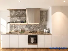 Stylish 2BR Apartment in Double Bay with Parking - Image 5
