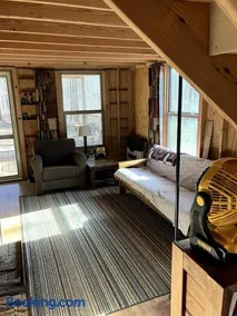 Secluded Woodland Cabin for an Authentic Off-Grid Nature Escape in Fruithurst, Alabama - Image 3