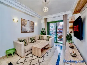 Cosy Studio in the Center- Pool and Balcony - Image 1