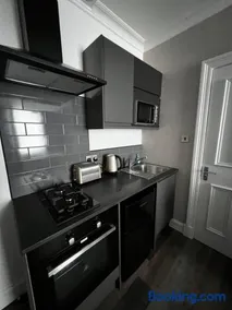 Amani Apartments - Glasgow City Centre - Image 5
