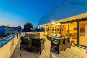LAKE MOMENTS - Emerald Penthouse - Image 2
