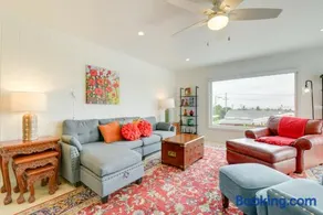 Pet-Friendly El Cerrito Home: Deck, Sauna & Views! - Image 3