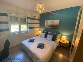Spacious apartment with Garden close to the sea in Kastel Luksic Split - Image 3